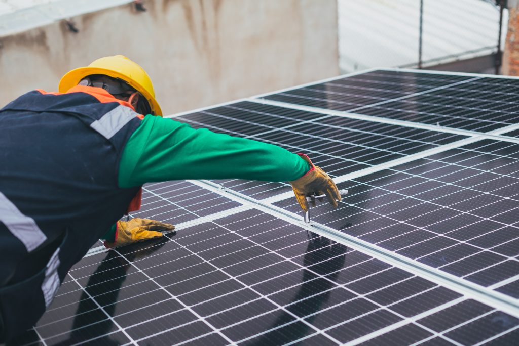 Napelemmel az energiaválság ellen – Egy iskola sikertörténete